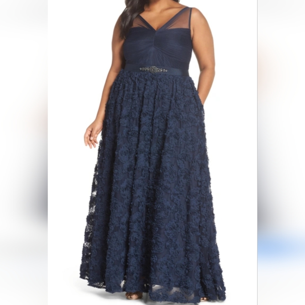 MOB/MOG- Adrianna Papell Navy Blue Mesh Floral Petal Applique Gown Formal